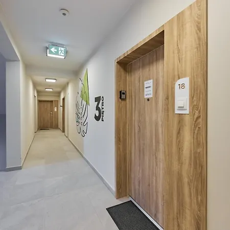 Wichrowa With Free Garage By Renters * 브로츠와프