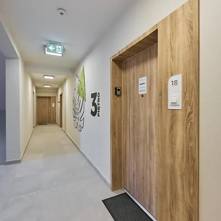 Wichrowa With Free Garage By Renters * 브로츠와프