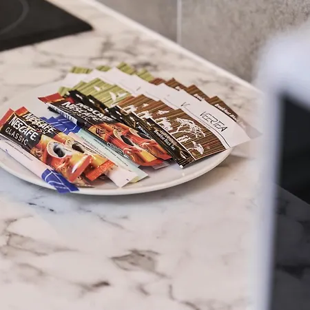 Wichrowa With Free Garage By Renters 아파트 브로츠와프