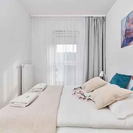 Wichrowa With Free Garage By Renters