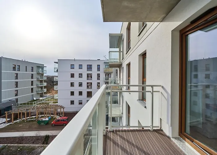 Wichrowa With Free Garage By Renters דירה *